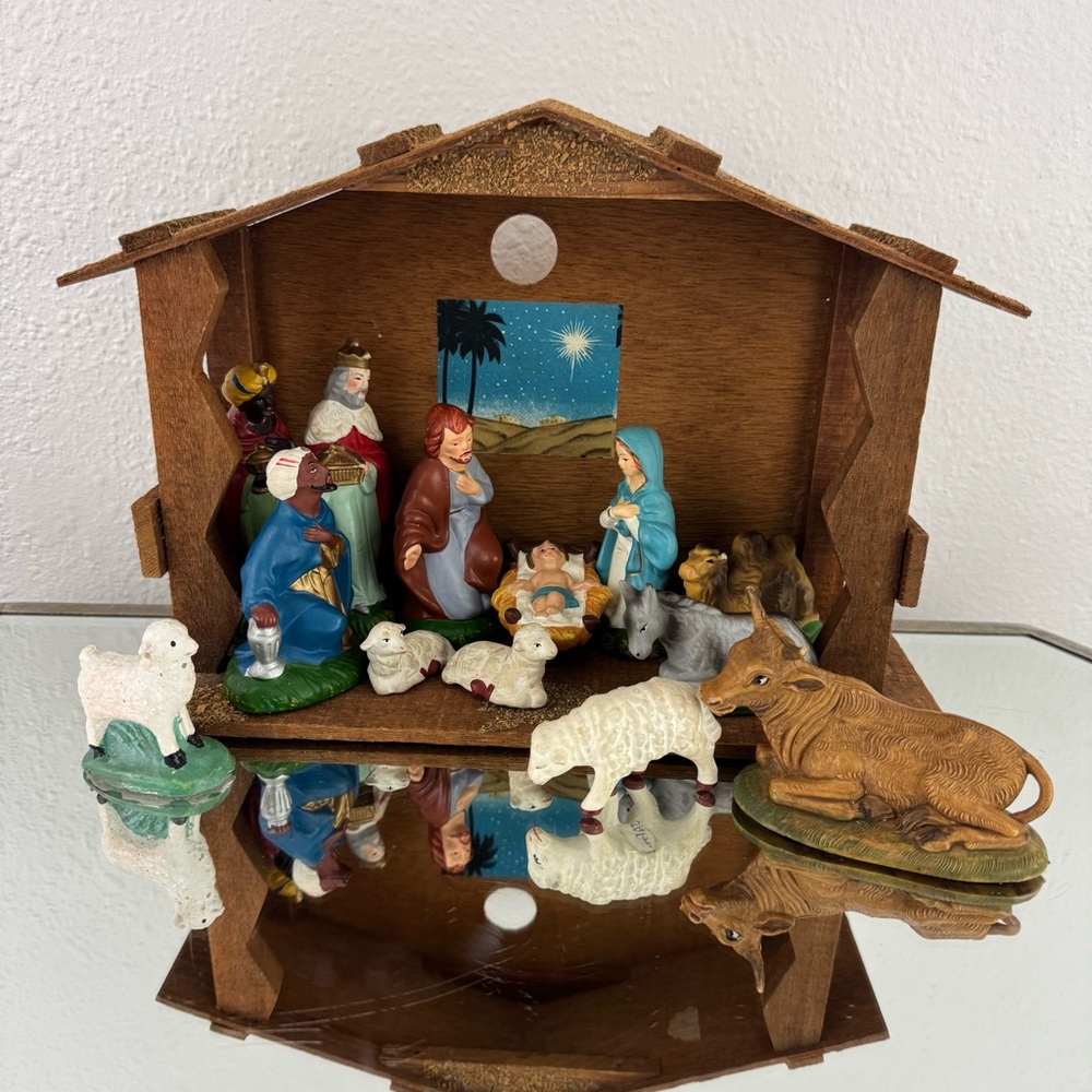 Vintage Antique Japan 14 Piece Chalkware Ceramic Christmas Holiday Nativity Set